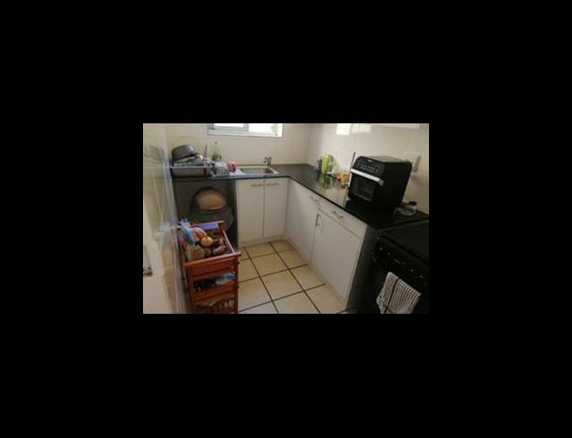 2 bed property to rent in GARDENS